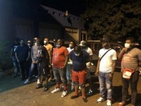 PN desmantela otra fiesta clandestina en Santiago 