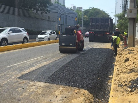 Coraasan ejecuta amplio programa de bacheo en Santiago para mejorar el tr&aacute;nsito