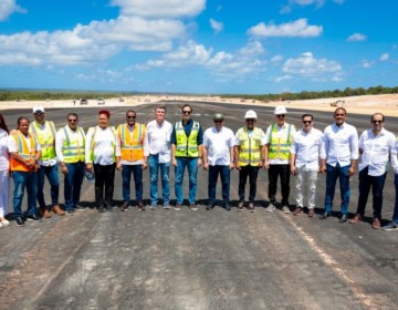 Ministro Jos&eacute; Ignacio Paliza supervisa avances en la construcci&oacute;n del Aeropuerto Internacional Cabo Rojo