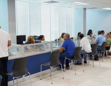 Edesur ofrece atenci&oacute;n personalizada en sus oficinas para responder inquietudes de sus clientes