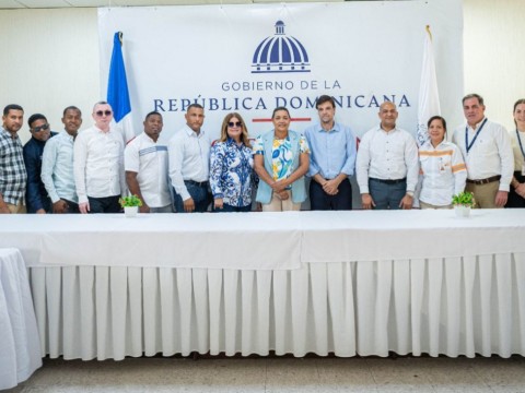 Edesur Dominicana invertir&aacute; RD 421.4 millones para modernizar redes el&eacute;ctricas en Azua