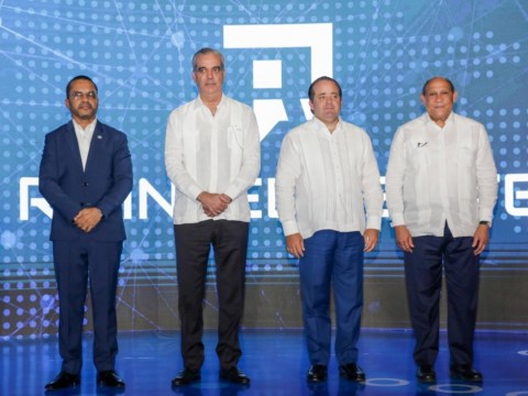 Presidente Luis Abinader lanza programa &ldquo;RD Inteligente&rdquo; para capacitar a un mill&oacute;n de dominicanos en inteligencia artificial de manera gratuita