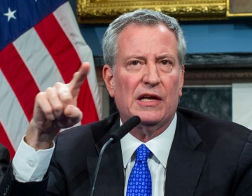 M&aacute;s de 80.000 personas firman petici&oacute;n para destituir a alcalde de Nueva York