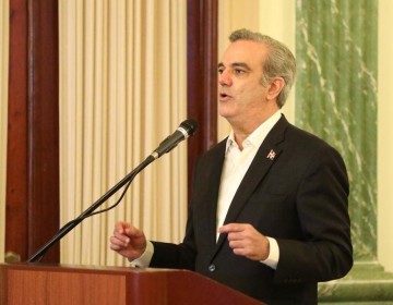 Presidente Abinader aplaude acuerdo ADP-MINERD