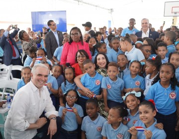 Gobierno inaugura Escuela Primaria San Rafael Fe y Alegr&iacute;a en Los Guandules con capacidad para 810 estudiantes