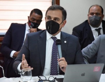 Jochi Vicente dice deudas que no est&eacute;n debidamente registradas "las tendr&aacute; que pagar cada ministro"