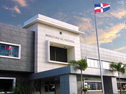 Calificadoras de riesgo y banca internacional coinciden en destacar la fortaleza de la econom&iacute;a dominicana