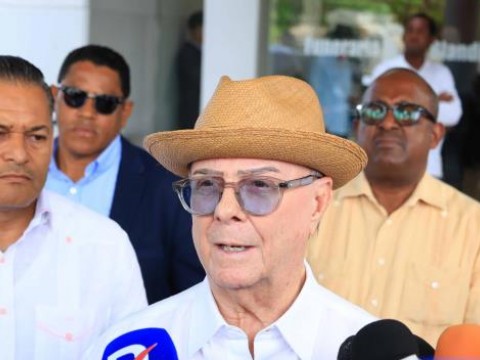 Hip&oacute;lito Mej&iacute;a pide estudios t&eacute;cnicos antes de emitir juicios sobre proyecto minero en San Juan