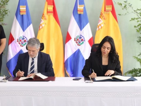 Rep&uacute;blica Dominicana firma tratado con Espa&ntilde;a para fortalecer la prevenci&oacute;n y detecci&oacute;n del crimen organizado