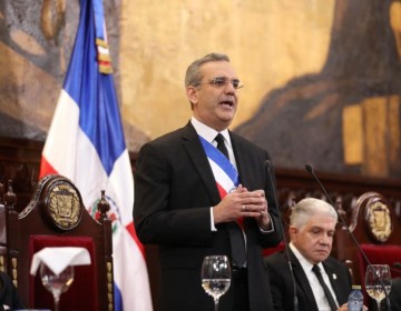 Presidente Abinader afirma RD no cargar&aacute; con Hait&iacute;, y defiende construcci&oacute;n de verja fronteriza