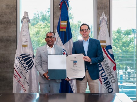Departamento Aeroportuario recibe Sello CAF que reconoce transparencia en gesti&oacute;n