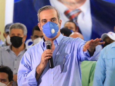 Luis Abinader con COVID-19 &iquest;Beneficia o perjudica su campa&ntilde;a?