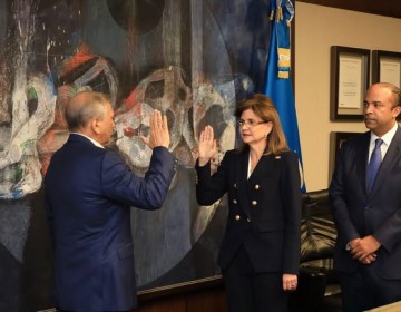 Vicepresidenta juramenta a Leonardo Aguilera como presidente ejecutivo de Banreservas