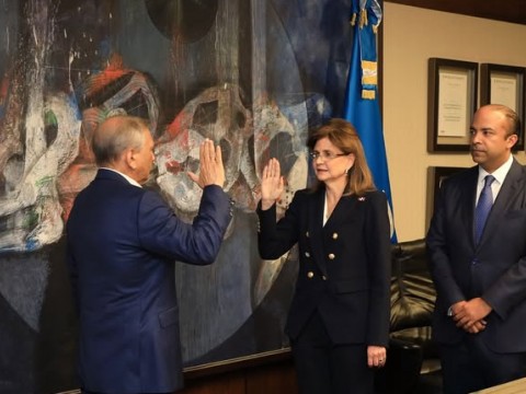 Vicepresidenta juramenta a Leonardo Aguilera como presidente ejecutivo de Banreservas