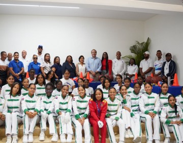 Inefi inicia hist&oacute;rica gira nacional de entrega de utiler&iacute;a deportiva