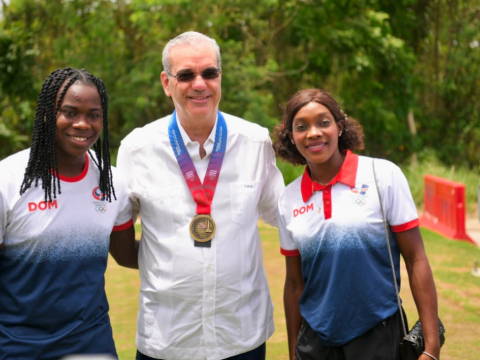 Presidente Luis Abinader es reconocido por su visi&oacute;n y aportes al &eacute;xito de los XXV Juegos Centroamericanos y del Caribe Santo Domingo 2026
