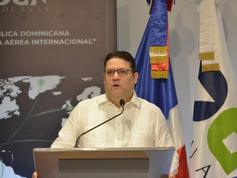Aduanas y empresas log&iacute;sticas a&uacute;nan esfuerzos para hacer del pa&iacute;s un hub de carga a&eacute;rea internacional 