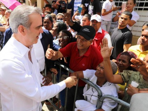 Abinader agotar&aacute; agenda este martes en Tamayo y Santo Domingo Este