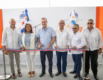 Presidente Abinader inaugura reconstrucci&oacute;n de la carretera de acceso a la presa de Rinc&oacute;n, remozamiento del CPN El Verde y helipuerto