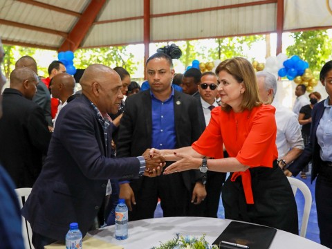 Gobierno contin&uacute;a inauguraciones de obras este fin de semana