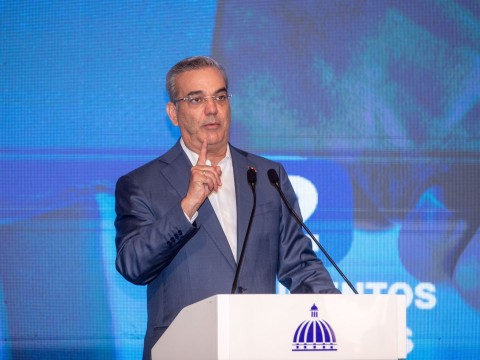 Abinader afirma que el 23.4% es la tasa de pobreza m&aacute;s baja de la historia&nbsp;