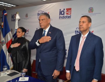 Indotel lanza en NY plan de alfabetizaci&oacute;n digital