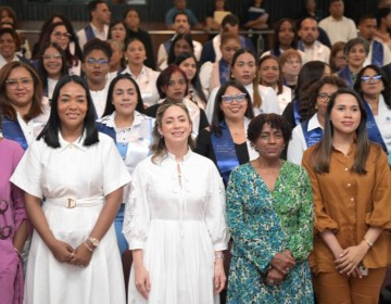 Ministerio de la Mujer grad&uacute;a a 200 personas de la Escuela de Igualdad Magaly Pined