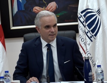 Luis Miguel De Camps encabeza tercera reuni&oacute;n de la Comisi&oacute;n para la Apertura del A&ntilde;o Escolar 2026-2027