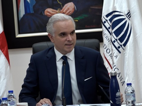 Luis Miguel De Camps encabeza tercera reuni&oacute;n de la Comisi&oacute;n para la Apertura del A&ntilde;o Escolar 2026-2027