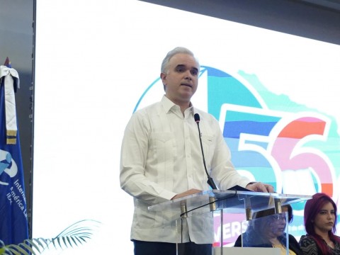 Luis Miguel De Camps reafirma compromiso con el magisterio y llama a garantizar la continuidad educativa durante congreso de la ADP