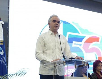 Luis Miguel De Camps reafirma compromiso con el magisterio y llama a garantizar la continuidad educativa durante congreso de la ADP