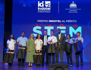 &nbsp;MINERD e INDOTEL premian a m&aacute;s de 300 estudiantes por liderazgo, excelencia acad&eacute;mica e innovaci&oacute;n en STEM