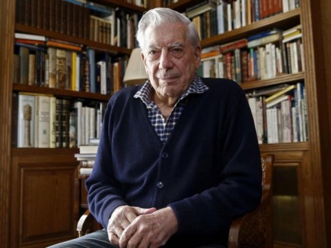 Canciller&iacute;a China tilda de "discriminador" a Mario Vargas Llosa por COVID-19