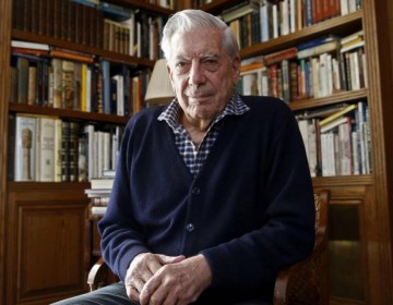 Canciller&iacute;a China tilda de "discriminador" a Mario Vargas Llosa por COVID-19