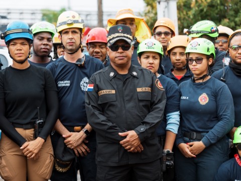 Bomberos del DN agradecen gran solidaridad de empresas en rescate Jet Set