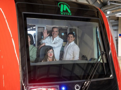 Presidente Abinader pone en marcha L&iacute;nea 2C del Metro de Santo Domingo que beneficiar&aacute; a m&aacute;s de un mill&oacute;n de habitantes de Los Alcarrizos y zonas aleda&ntilde;as en SDO