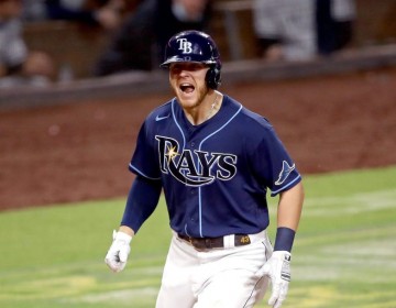 Leones del Escogido contratan al utility Mike Brosseau