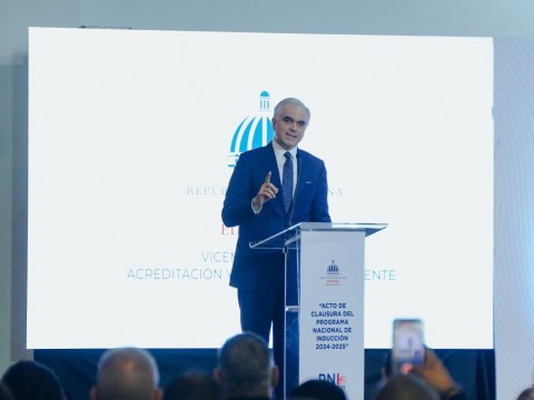 Ministerio de Educaci&oacute;n concluye Programa Nacional de Inducci&oacute;n 2024-2025 e incorpora 5,412 nuevos docentes al sistema