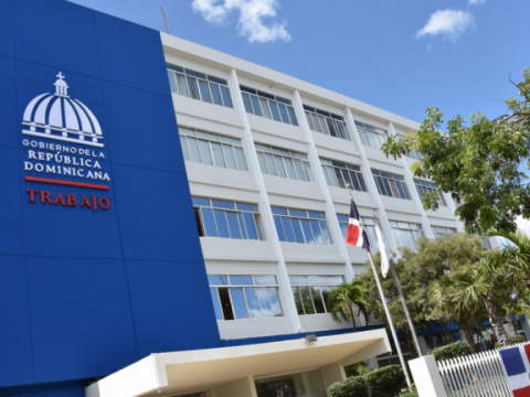 Ministerio de Trabajo invita a feria de empleo para Dajab&oacute;n