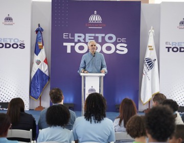 Ministro Luis Miguel De Camps inaugura escuela y techado de liceo en Las Terrenas que beneficiar&aacute;n a m&aacute;s de mil estudiantes