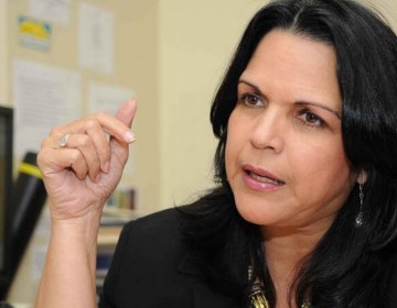 Minou afirma que el miedo de algunos candidatos impide el debate
