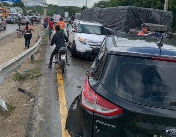Choque m&uacute;ltiple deja al menos 10 heridos en Navarrete