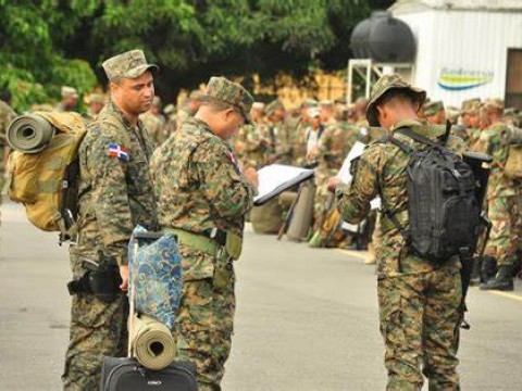 Proyecto de servicio militar en RD busca eliminar "ociosidad improductiva y obesidad" en j&oacute;venes