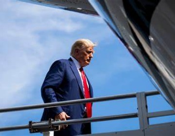 Trump dice que no dar&aacute; marcha atr&aacute;s con los aranceles