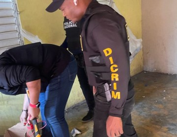 Desmantelan punto de drogas en Esperanza; hallan coca&iacute;na y detienen 4 personas