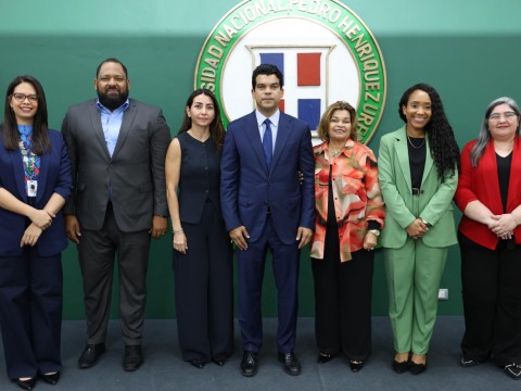  Director ejecutivo del Inapa imparte conferencia en la Unphu; destaca avances en materia de saneamiento y agua potable