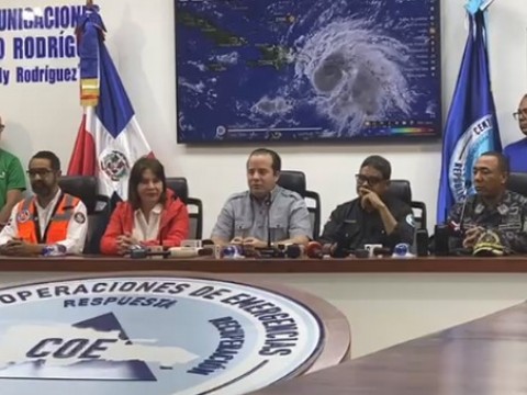 Abinader declarar&aacute; el lunes no laborable por el hurac&aacute;n Fiona, seg&uacute;n Paliza