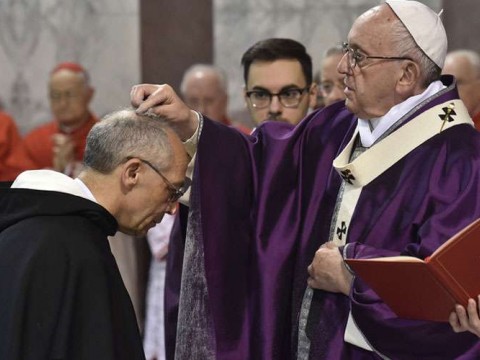 Cat&oacute;licos se preparan para celebrar el Mi&eacute;rcoles de Ceniza