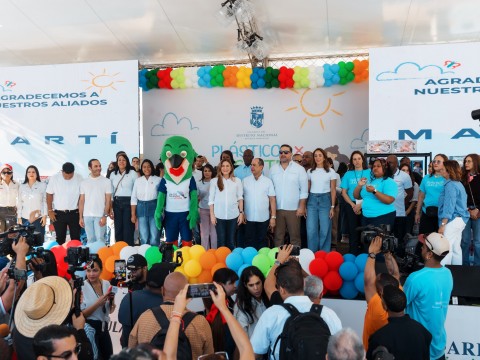 Sexta edici&oacute;n de Pl&aacute;sticos por Juguetes recolecta m&aacute;s de 4 millones de botellas pl&aacute;sticas