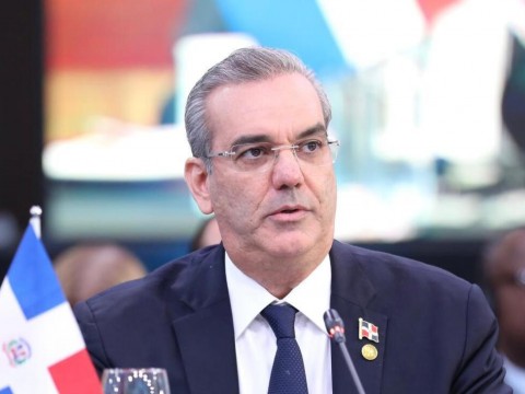 Presidente Abinader regresa de viaje a Argentina donde particip&oacute; en Cumbre de la CELAC